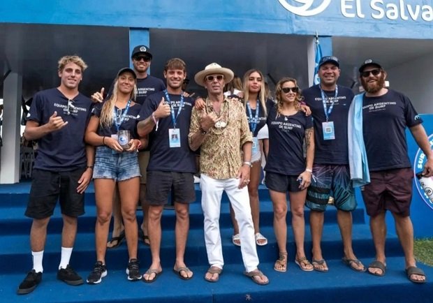 Surf: LEANDRO USUNA Y ORNELLA PELLIZZARI CLASIFICARON A SANTIAGO 2023 Y BALI 2023 TRAS PARTICIPAR EN EL SURF CITY DEL ISA WORLD SURFING GAMES