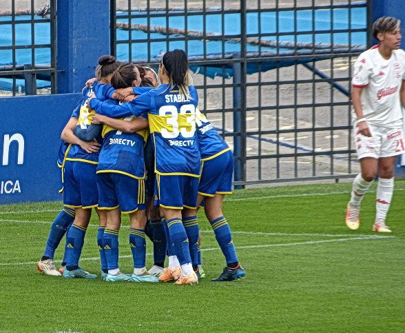 Fútbol femenino: EN EL INICIO DE LA COPA DE LIGA BOCA JUNIORS LE GANÓ A HURACÁN