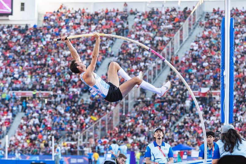 JJPP Santiago 2023: ATLETISMO | MEDALLA DE PLATA PARA GERMÁN CHIARAVIGLIO Y BUENAS ACTUACIONES NACIONALES
