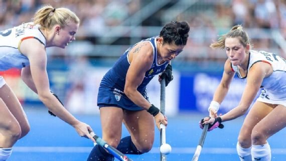Hockey césped femenino: LAS LEONAS CERRARON LA SERIE «FEBRERO» CON UNA DERROTA