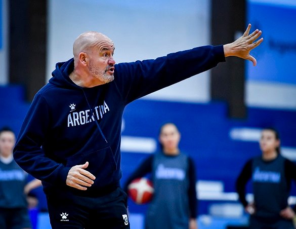 Básquet femenino: GREGORIO MARTÍNEZ CONTINUARÁ AL FRENTE DE LA SELECCIÓN MAYOR