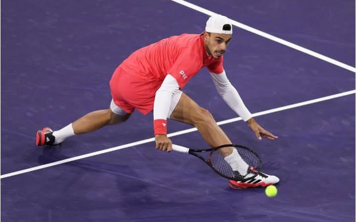 Tenis masculino:  A FRANCISCO LE SIENTA BIEN EL TERRENO DE INDIAN WELLS