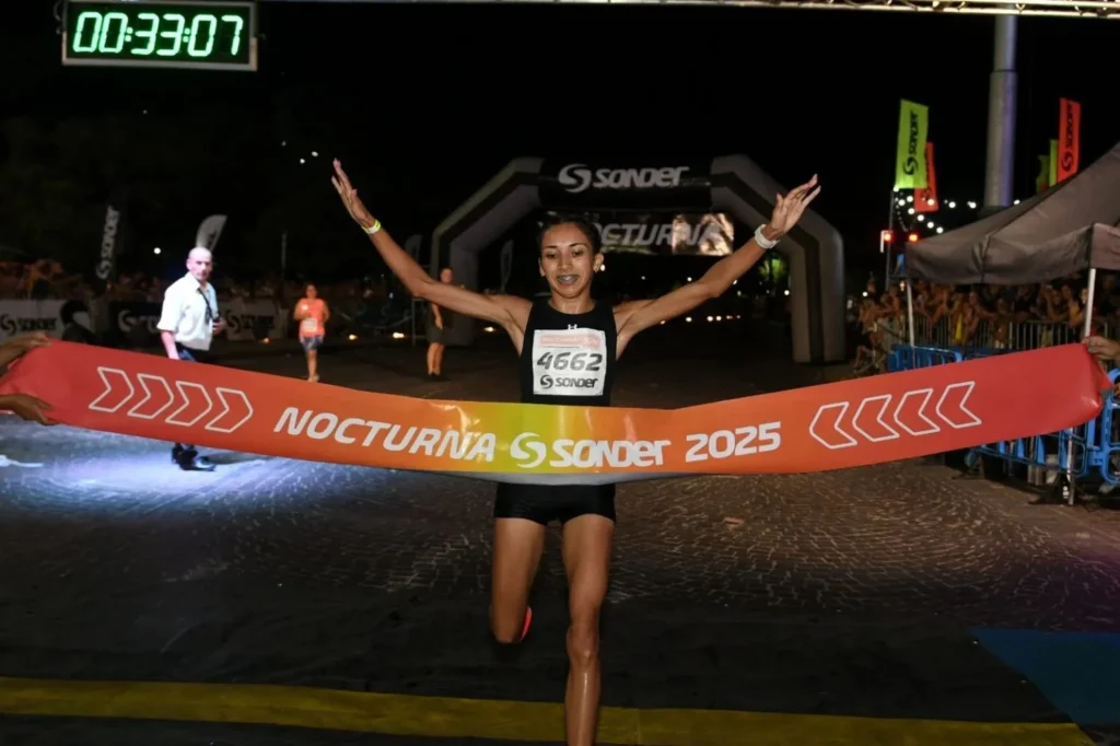 Atletismo: JOAQUÍN ARBE Y NÉLIDA PEÑAFLOR GANARON LA PRUEBA "NOCTURNA SONDER" DE ROSARIO