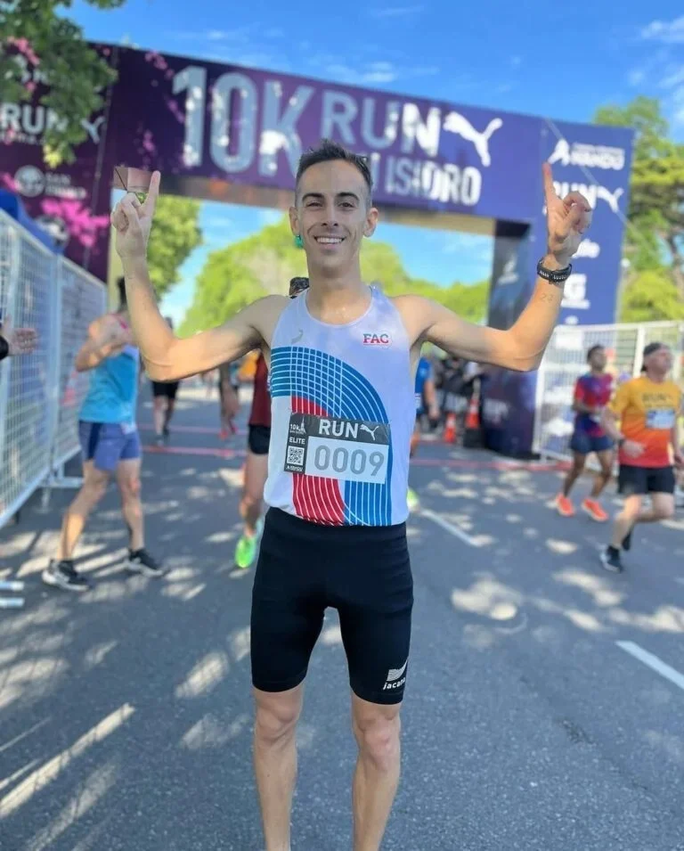 Atletismo: DOBLETE DE JUAN DUTARI EN CÓRDOBA
