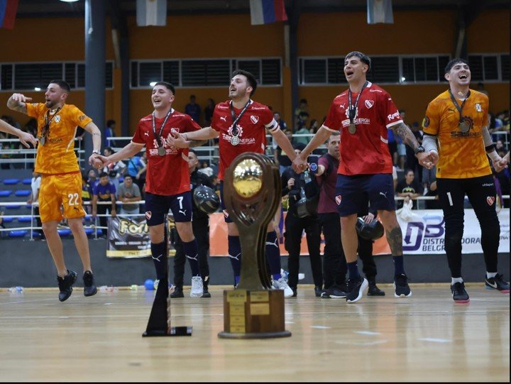 Futsal masculino: INDEPENDIENTE CONSIGUIÓ POR PRIMERA VEZ LA COPA DE ORO