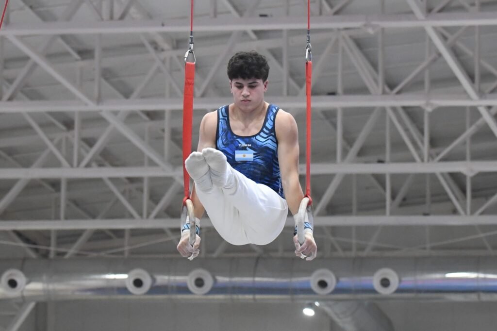 Juegos ASU 2025: GIMNASIA | EN ARTÍSTICA, SÈPTIMO PUESTO EN LA PRUEBA INDIVIDUAL GENERAL MASCULINA