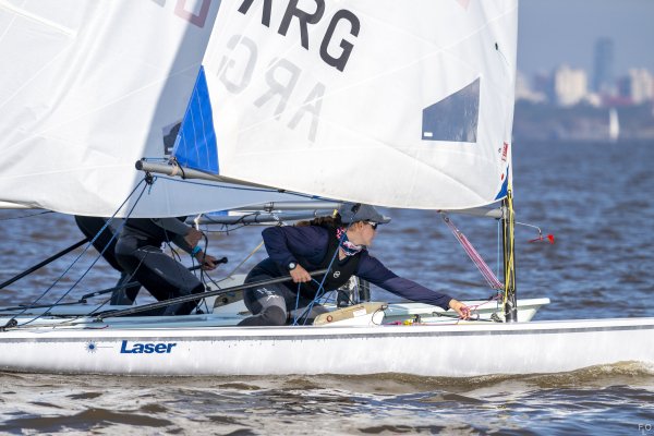 Juegos ASU 2025: YACHTING | LA ARGENTINA CHIARA FERRETTI CONTINÚA CON POSIBILIDADES DE MEDALLA