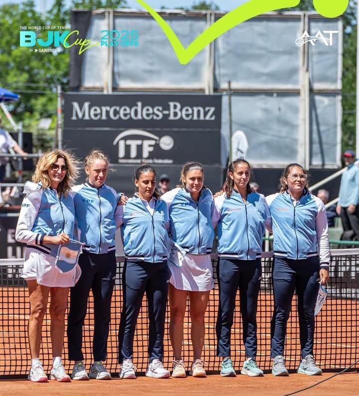 Tenis femenino: EN LA BILLIE JEAN KING CUP CON AIRES SERRANOS ARGENTINA CAYÓ ANTE SUIZA