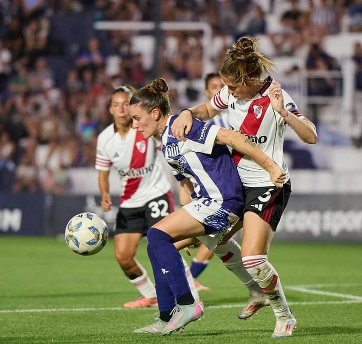 Fútbol Femenino: LOS CUARTOS DE FINAL SE JUGARON CON ENTUSIASMO Y PASIÓN