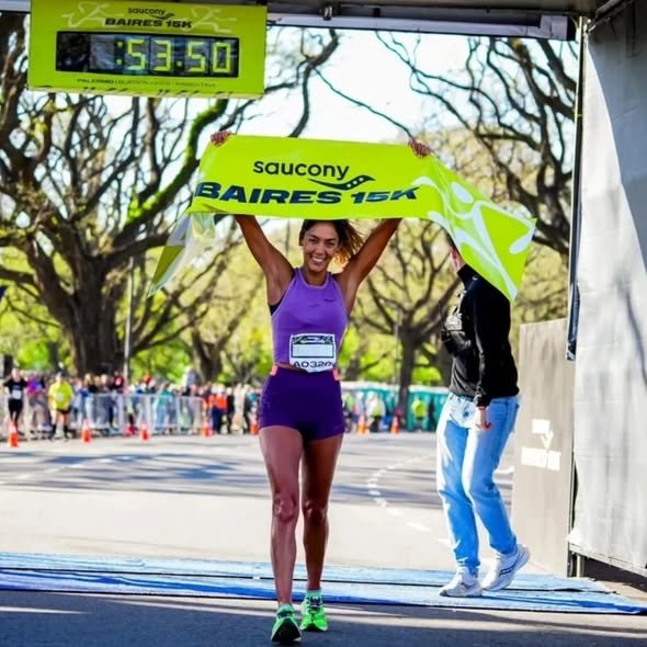 Atletismo: ROMINA BIAGIOLI Y LAUREANO ROSA SE QUEDARON CON LA SAUCONY BAIRES 15KM