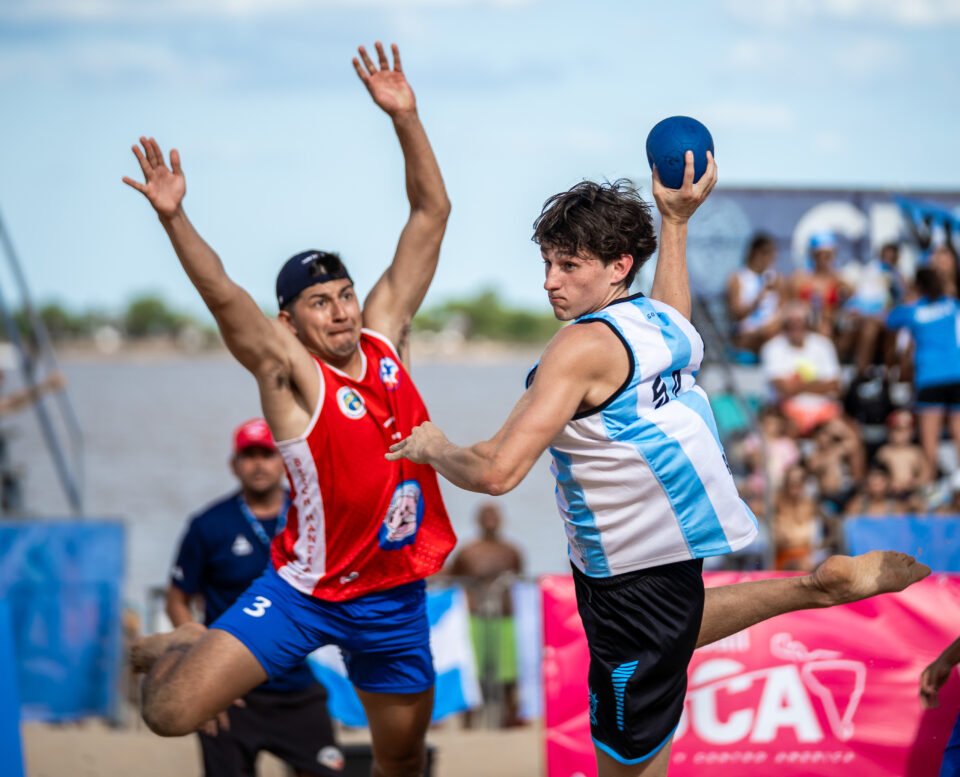 Beach Handball: DEBUT CON TRIUNFOS ALBICELESTES EN EL TORNEO SUR-CENTRO ROSARIO 2026