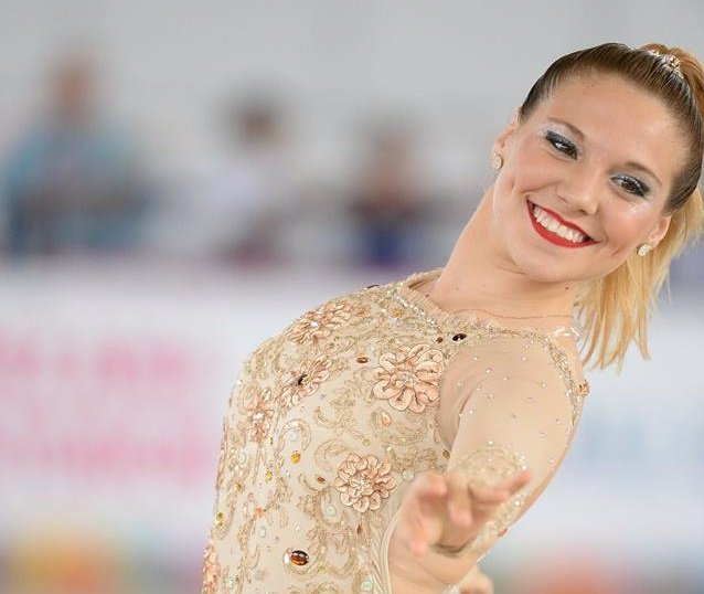 Nadia Ortiz Villar disfrutando de su performance en Cali. 