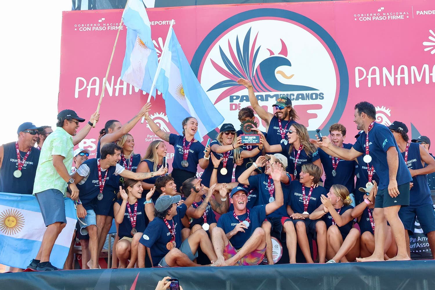 Surf: EQUIPO ARGENTINO SE CONSAGRÓ SUBCAMPEON EN LOS PANAMERICANOS DE PLAYA VENAO