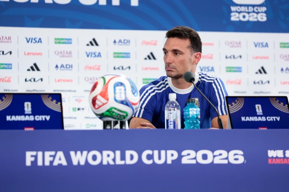 Fútbol masculino: Scaloni apela a la 'tranquilidad' y el 'compromiso' para el debut de Argentina