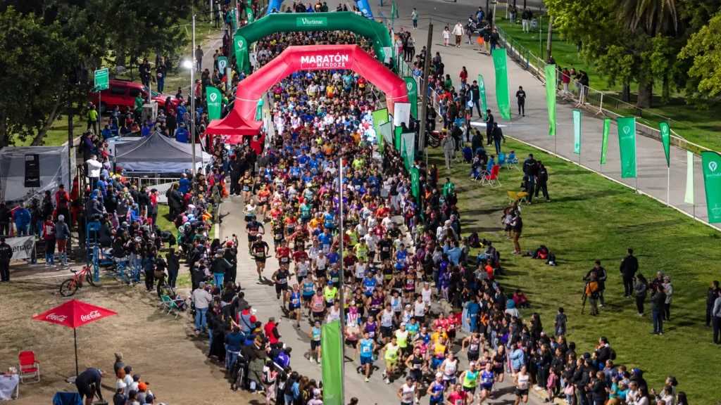 Atletismo: ALEXIS CORRÍAS Y MARÍA FERNANDA LASTRA GANARON LA 27 EDICIÓN DE LA MARATÓN SITIO DE VIEDMA