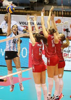 Voley: LAS PANTERAS CAYERON CON RUSIA Y VENCIERON A KENYA