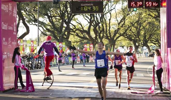 Atletismo: LA MEDIA MARATÓN DE BUENOS AIRES CONSAGRÓ A DIEGO ELIZONDO Y A FLORENCIA BORELLI