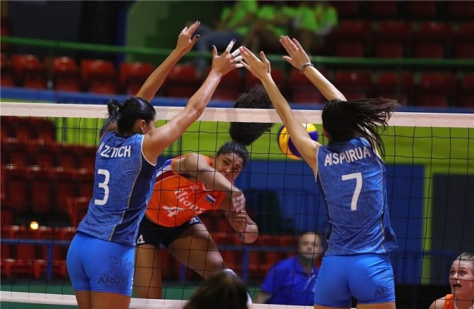 Voley femenino: LAS PANTERAS VENCIERON A HOLANDA EN EL DEBUT DEL MONTREUX VOLLEY MASTERS