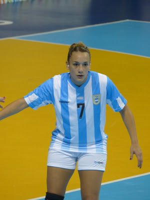 Handball: ROCÍO CAMPIGLI Y EL ENTRENADOR EDUARDO PERUCHENA Y LA EMOCIÓN DE UNA JORNADA HISTÓRICA PARA "LA GARRA"