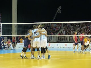 Voley: ARGENTINA VENCIÓ A ESTADOS UNIDOS Y JUGARÁ UNA DE LAS SEMIS CON CANADÁ