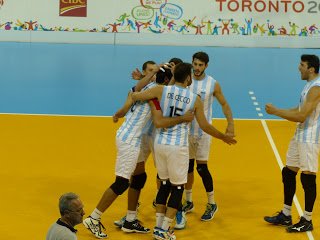 Voley masculino: ARGENTINA JUGO UN PARTIDAZO Y SE LLEVO LA MEDALLA DE ORO FRENTE A BRASIL