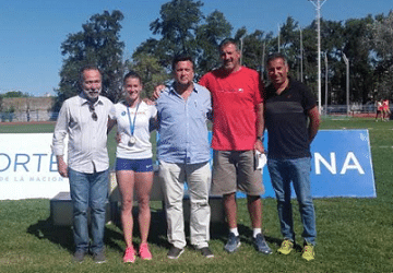 Atletismo: VICTORIA WOODWARD BATIÓ EL RÉCORD ABSOLUTO ARGENTINO DE 100 LLANOS