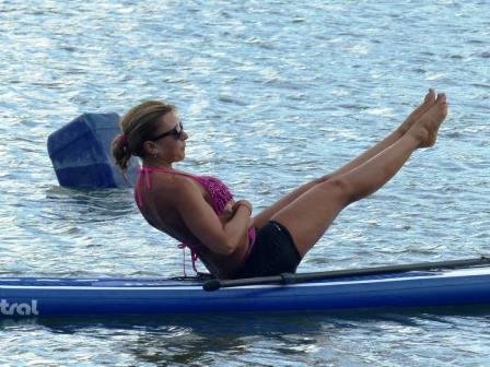 Yoga Sup: NOTA A KARINA SPINA, INSTRUCTORA CERTIFICADA DE LA ACTIVIDAD Y CREADORA DE YOGA SUP ARGENTINA