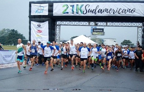 Atletismo: AGUSTÍN MÉNDEZ Y PAULA ESTRADA SE IMPUSIERON EN LOS 21K SUDAMERICANO