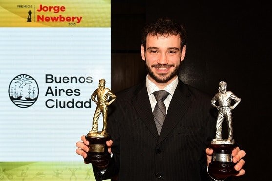 Eventos: LA CIUDAD DE BUENOS AIRES ENTREGÓ LOS PREMIOS JORGE NEWBERY 2016; JULIÁN PINZAS GANÓ EL ORO